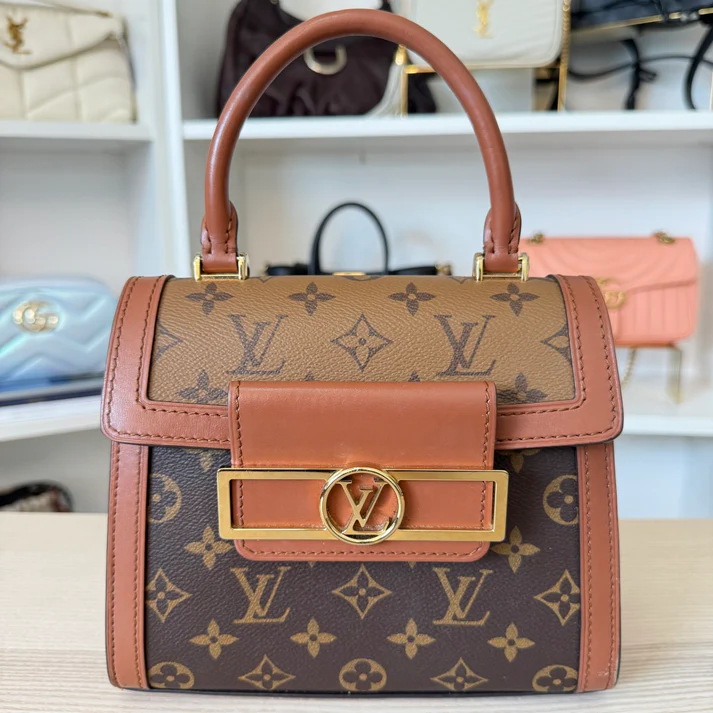 Louis Vuitton Reverse Monogram Dauphine Capitale - Image 2
