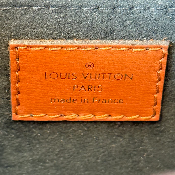 Louis Vuitton Reverse Monogram Dauphine Capitale - Image 12