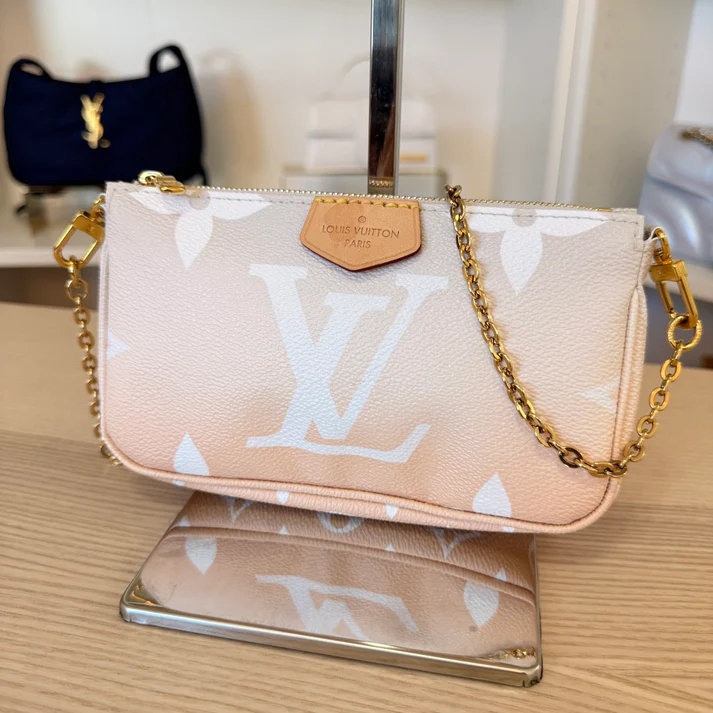 Louis Vuitton Monogram Giant By The Pool Multi Pochette Accessories Brume Small Pouch