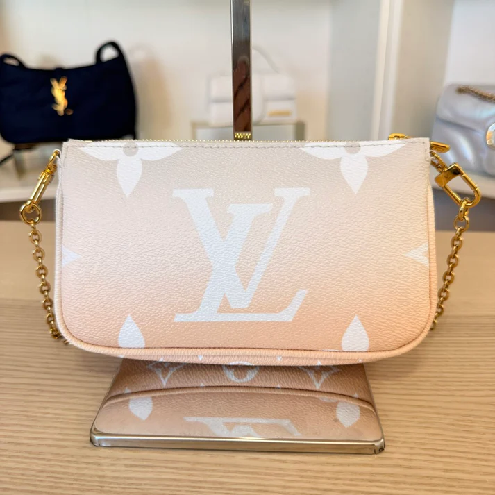 Louis Vuitton Monogram Giant By The Pool Multi Pochette Accessories Brume Small Pouch - Image 3